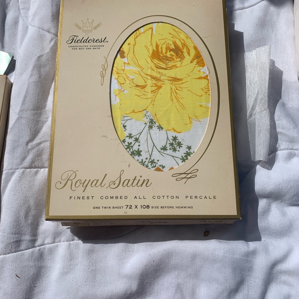 Vintage Yellow Floral Twin Sheets and Pillowcases - Picture 3 of 5